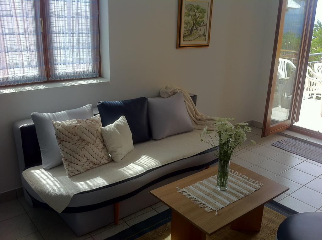 Apartments Leona & David Malinska Room photo